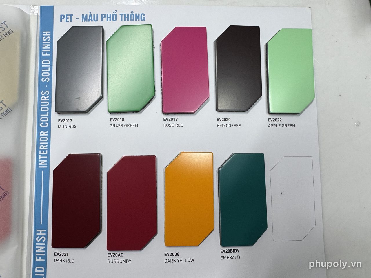 Catalogue Alcorest 2026 PET màu phổ thông, ô EV2020 RED COFFEE màu nâu sẫm hàng trên