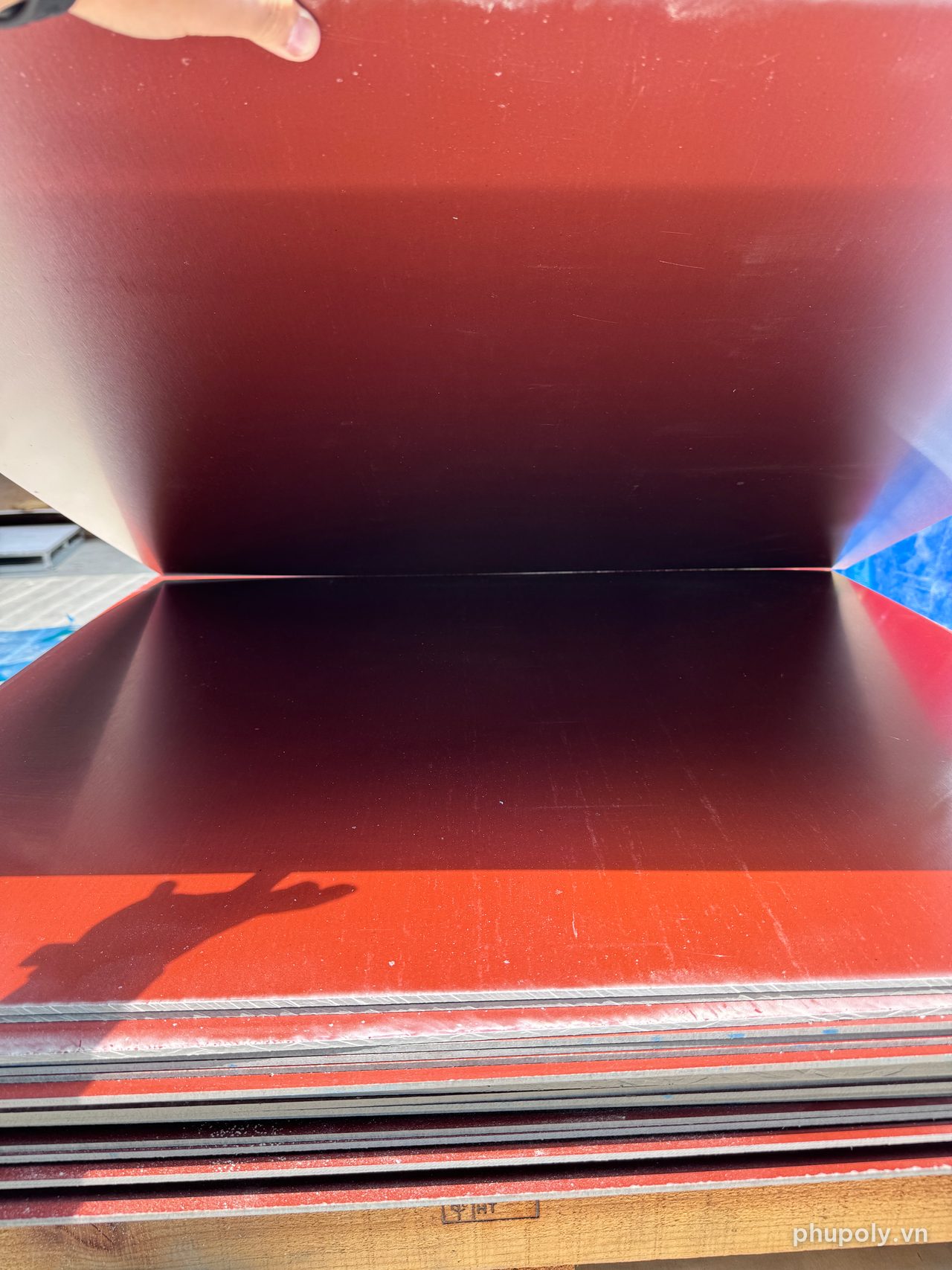 Chồng tấm phíp nâu phenolic cốt giấy, mặt bóng, cạnh nhiều lớp