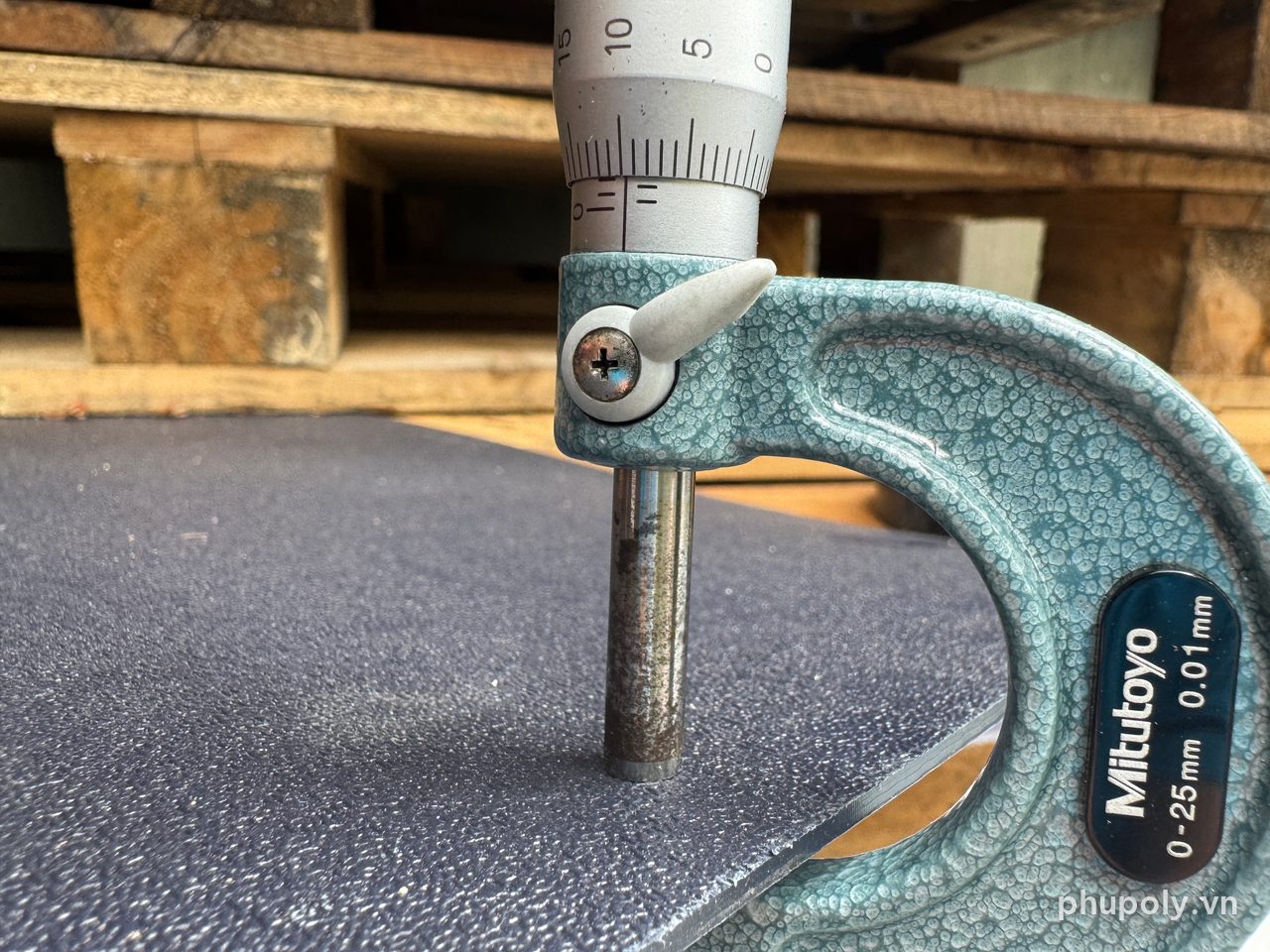 Panme đo tấm HDPE đen nhám một mặt dày 3mm
