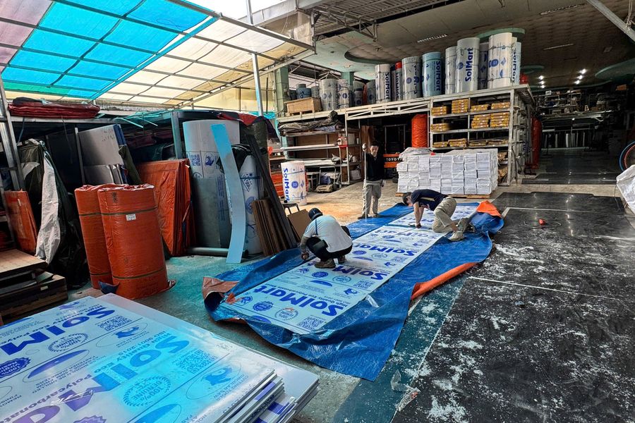 Kho tấm Polycarbonate SolMart tại Thủ Đức — nơi xuất hàng đi các tỉnh miền Tây