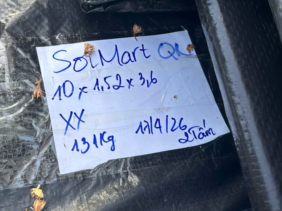Tem kiện poly đặc SolMart 10 × 1,52 × 3,6 m, 2 tấm 131 kg
